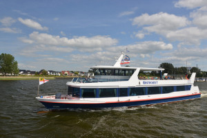 Hafenrundfahrt in Rostock mit der Rostocker 7